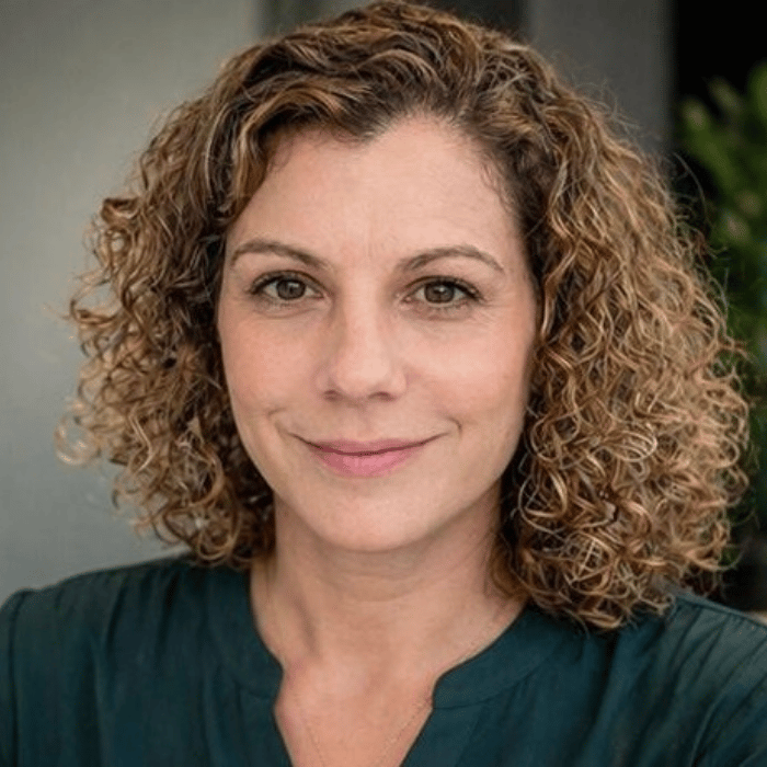 Lisa Lessware